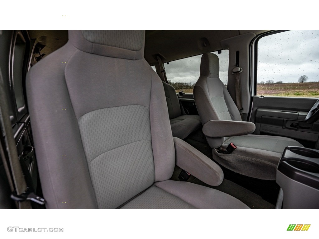 2010 E Series Van E350 XL Passenger - Ingot Silver Metallic / Medium Flint photo #27