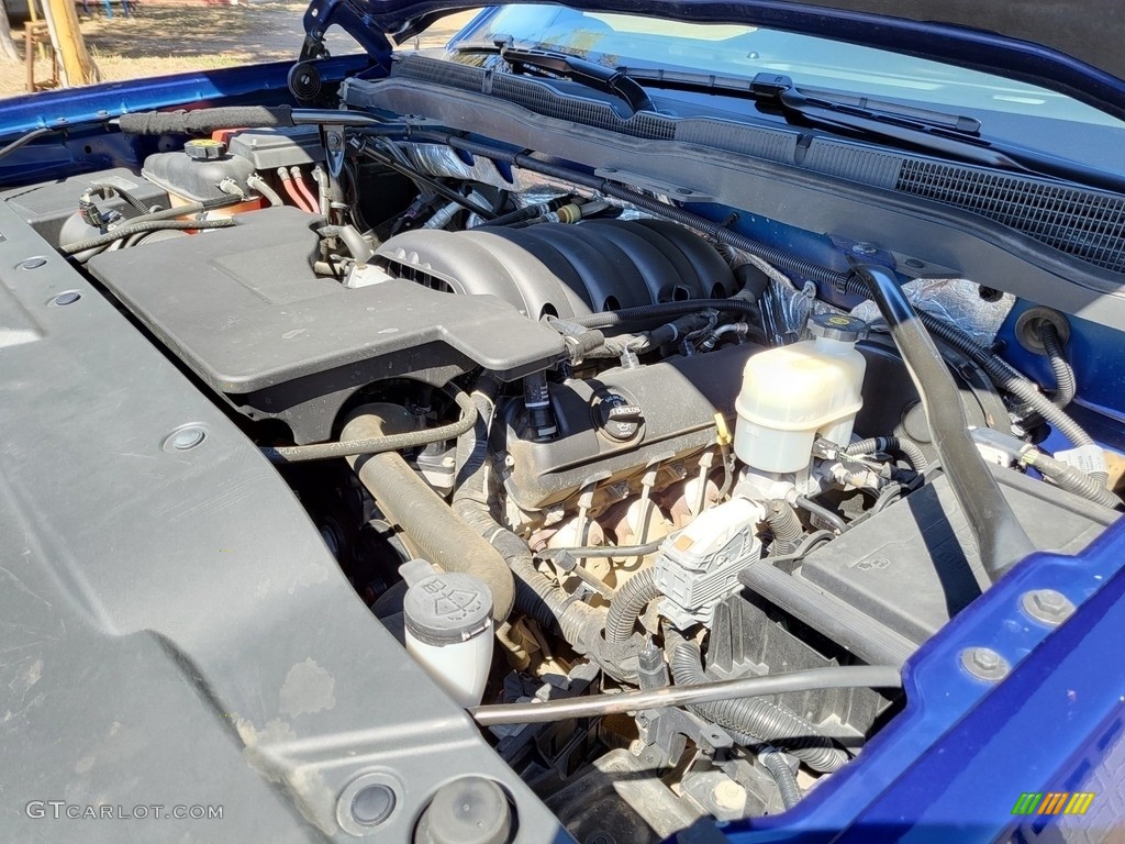 2014 Chevrolet Silverado 1500 LTZ Crew Cab 4x4 Engine Photos
