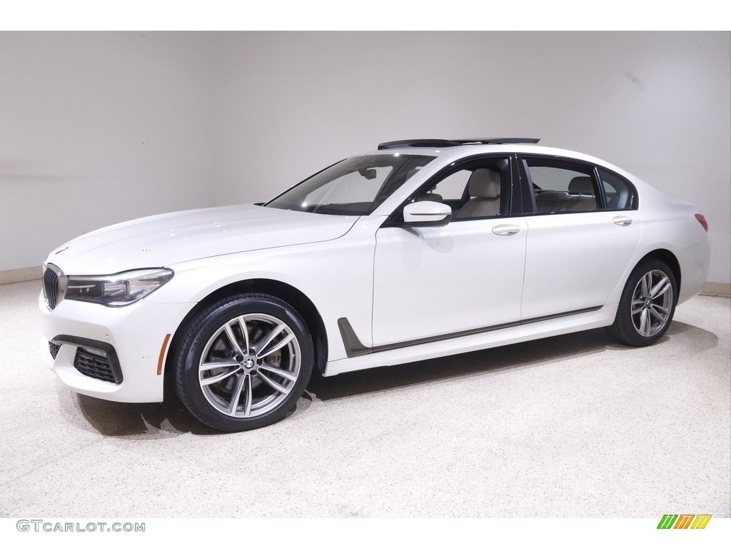 2019 BMW 7 Series 740i xDrive Sedan Exterior Photos