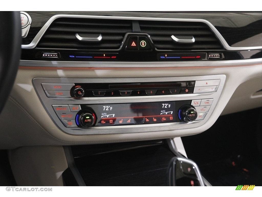 2019 BMW 7 Series 740i xDrive Sedan Controls Photo #144065832