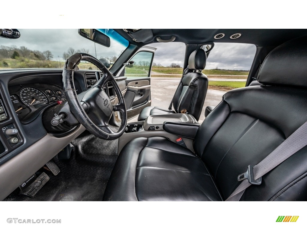 2002 Suburban 2500 LS 4x4 - Summit White / Graphite/Medium Gray photo #18