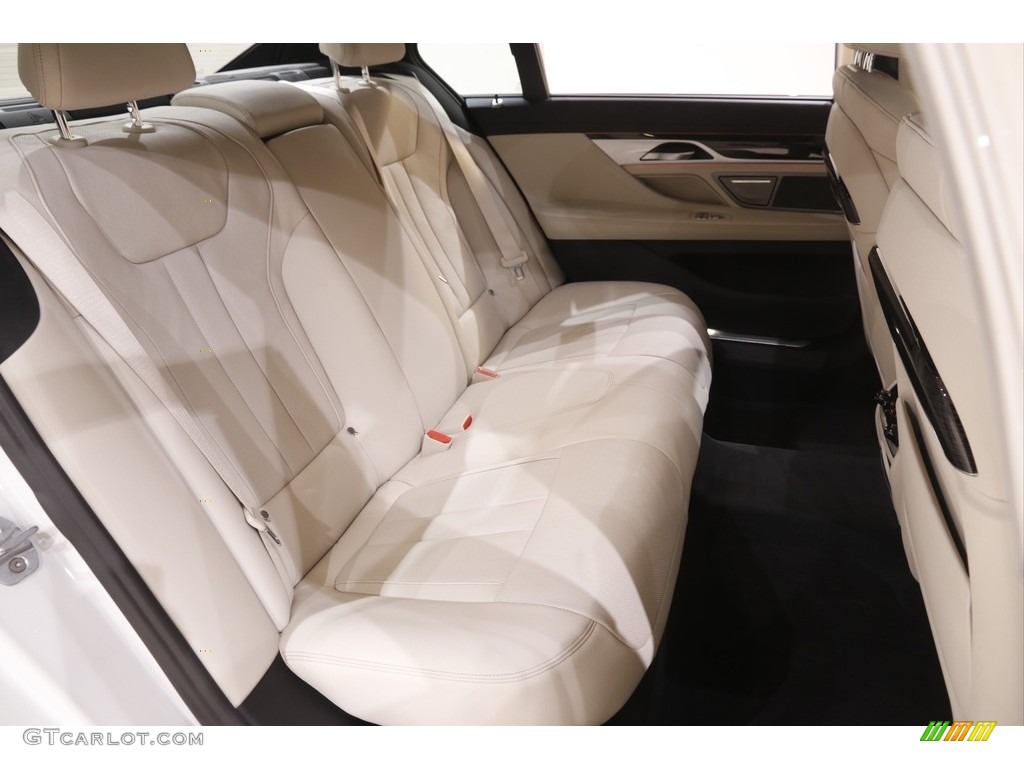 2019 BMW 7 Series 740i xDrive Sedan Rear Seat Photo #144065904