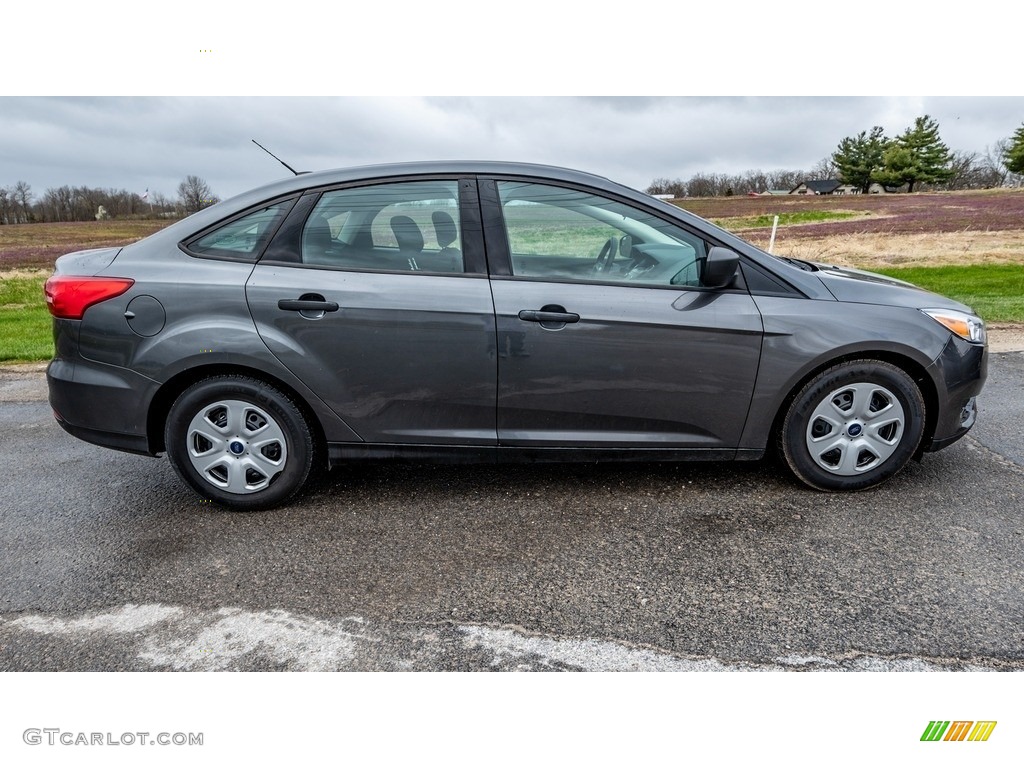 2018 Focus S Sedan - Magnetic / Charcoal Black photo #3