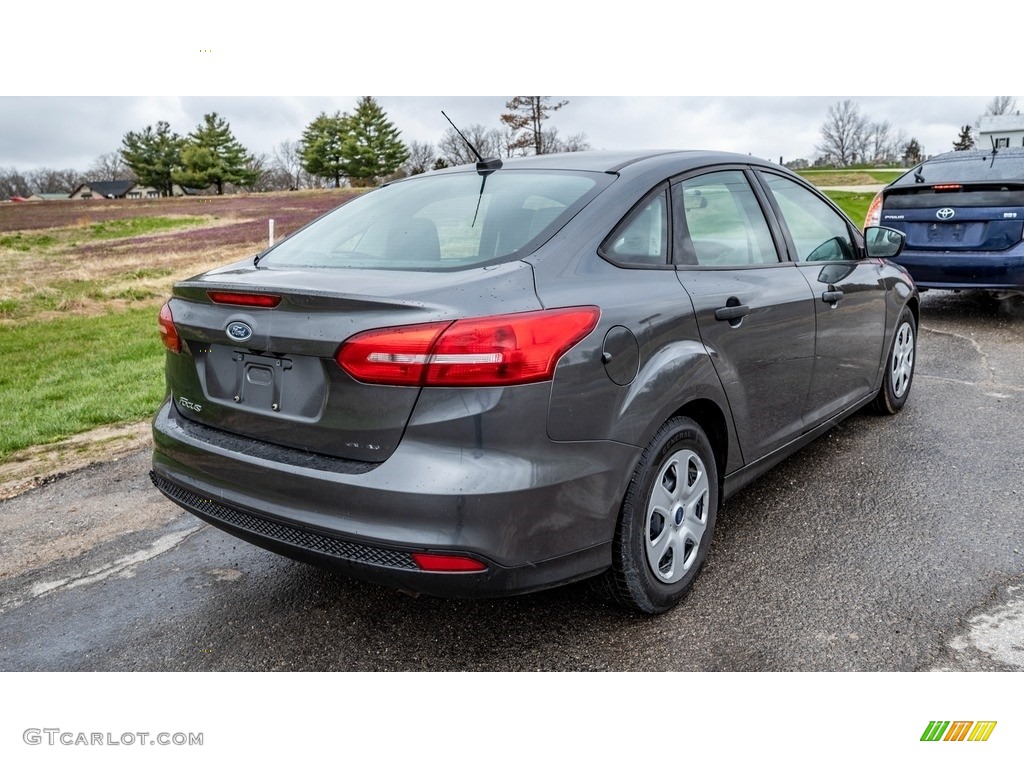 2018 Focus S Sedan - Magnetic / Charcoal Black photo #4