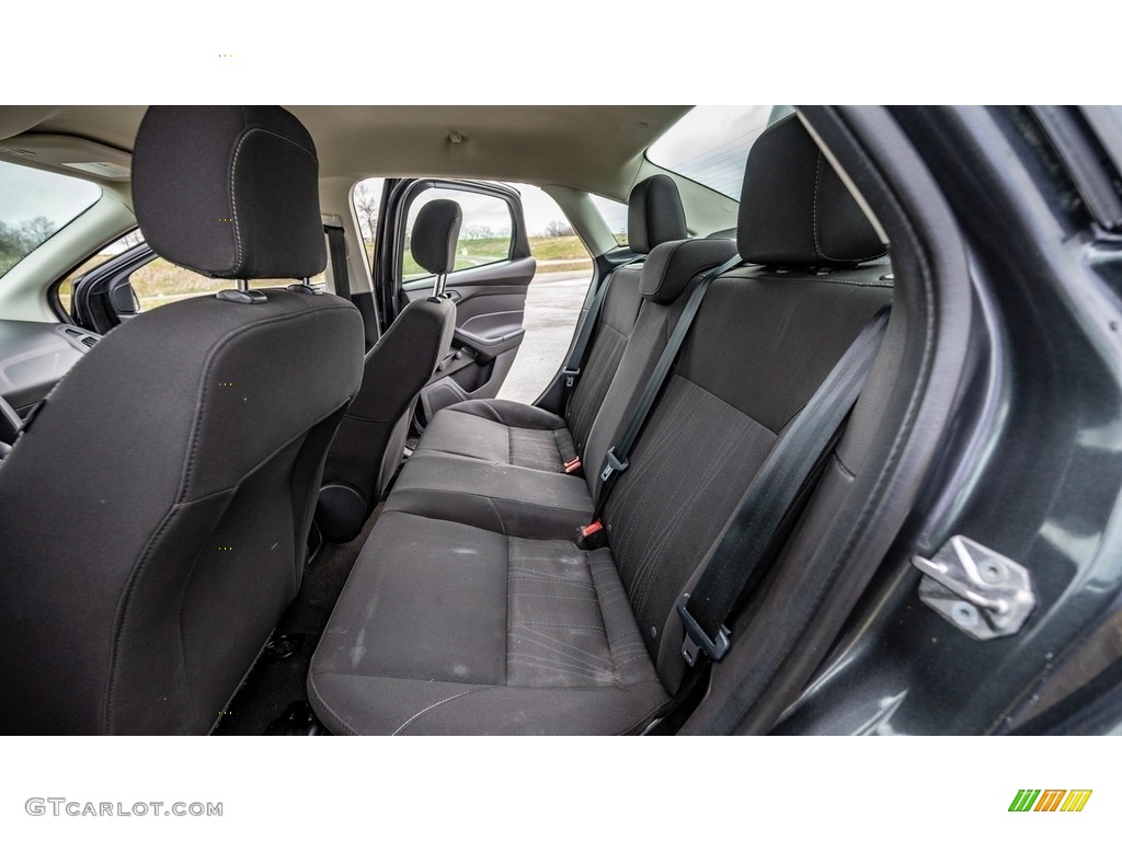 2018 Focus S Sedan - Magnetic / Charcoal Black photo #20