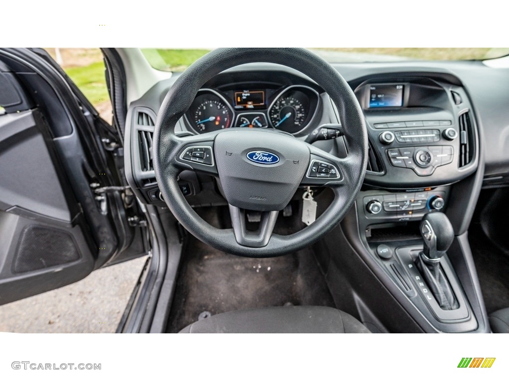 2018 Focus S Sedan - Magnetic / Charcoal Black photo #27