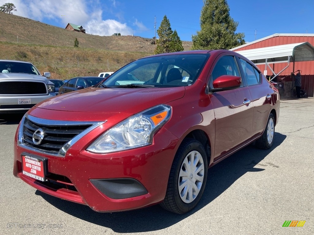 2019 Versa SV - Cayenne Red Metallic / Charcoal photo #3