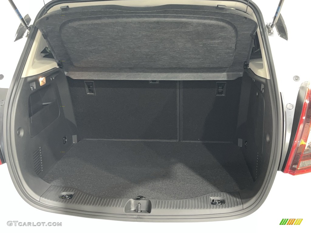 2022 Buick Encore Preferred AWD Trunk Photos