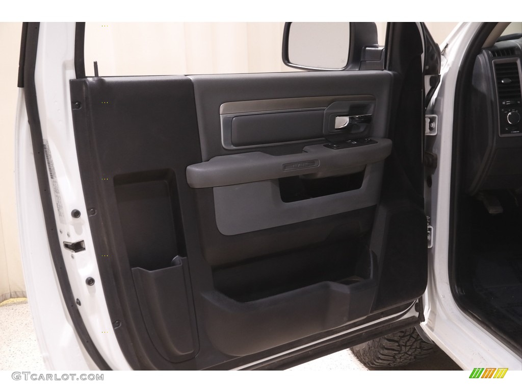 2016 Ram 1500 Tradesman Regular Cab Black/Diesel Gray Door Panel Photo #144071207