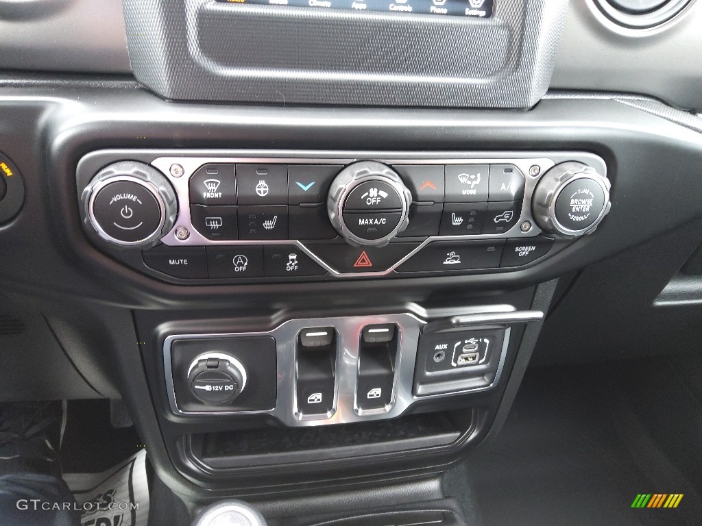 2022 Jeep Wrangler Willys 4x4 Controls Photo #144071552