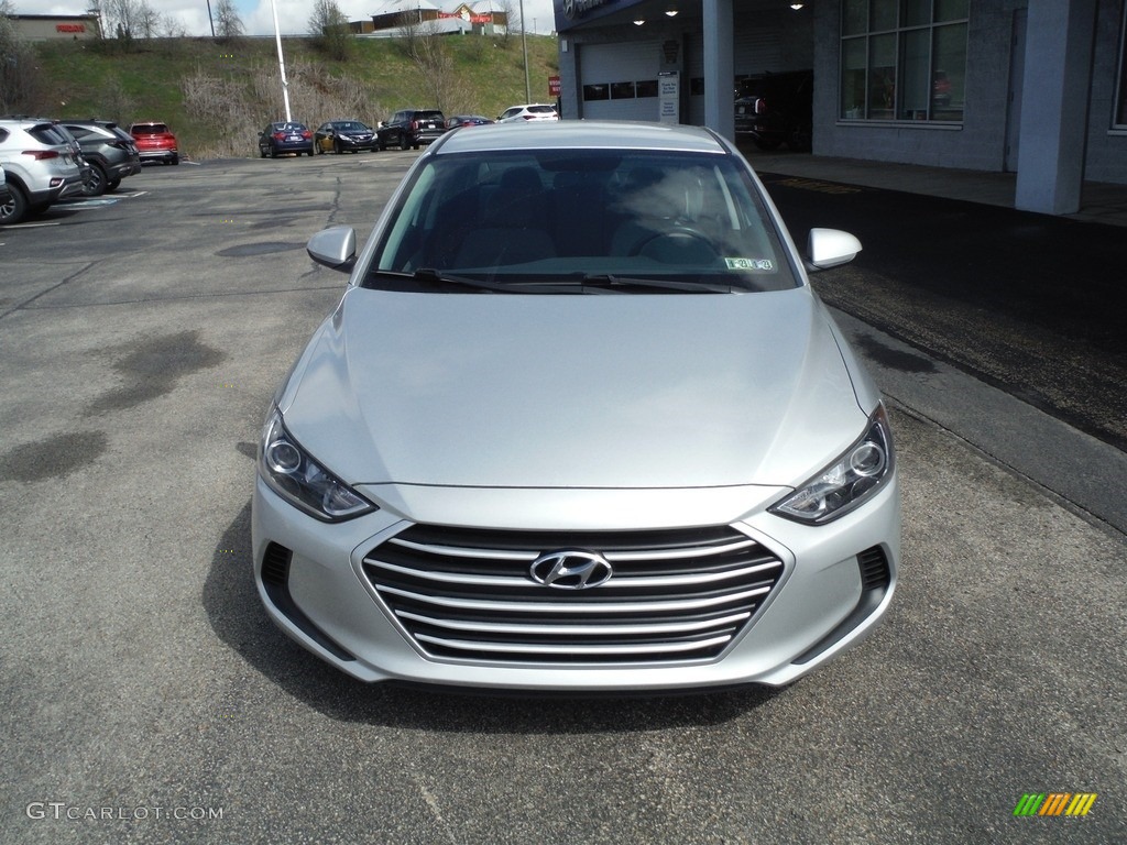 2017 Elantra SE - Silver / Gray photo #4