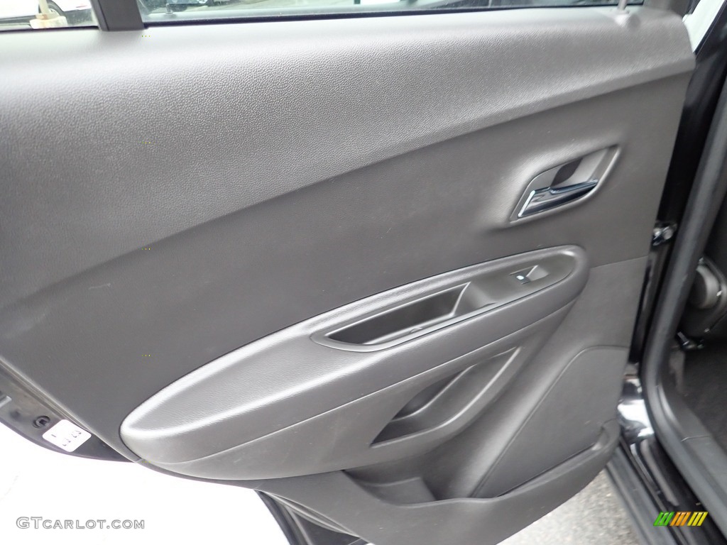 2019 Chevrolet Trax LT Jet Black Door Panel Photo #144074669