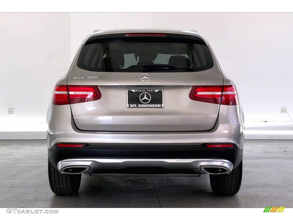 2019 GLC 300 - Mojave Silver Metallic / Silk Beige/Black photo #3