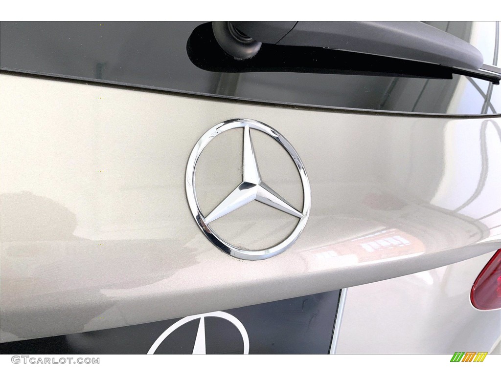 2019 GLC 300 - Mojave Silver Metallic / Silk Beige/Black photo #7