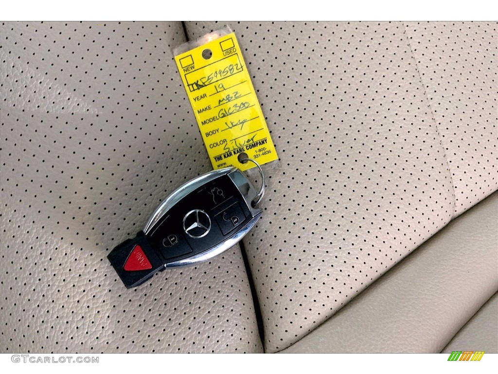 2019 GLC 300 - Mojave Silver Metallic / Silk Beige/Black photo #11
