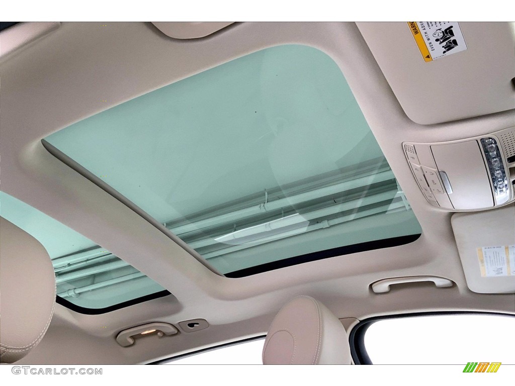 2019 GLC 300 - Mojave Silver Metallic / Silk Beige/Black photo #25
