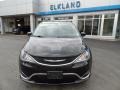 2017 Brilliant Black Crystal Pearl Chrysler Pacifica Touring L  photo #3