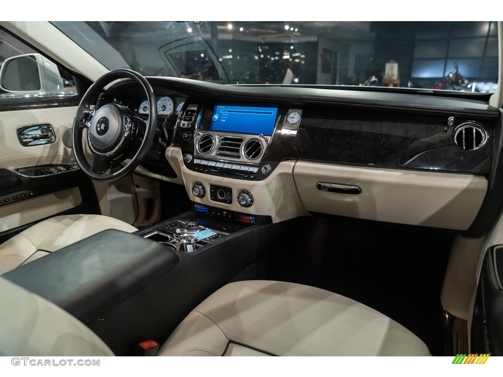 2013 Rolls-Royce Ghost Standard Ghost Model Creme Light Dashboard Photo #144081242