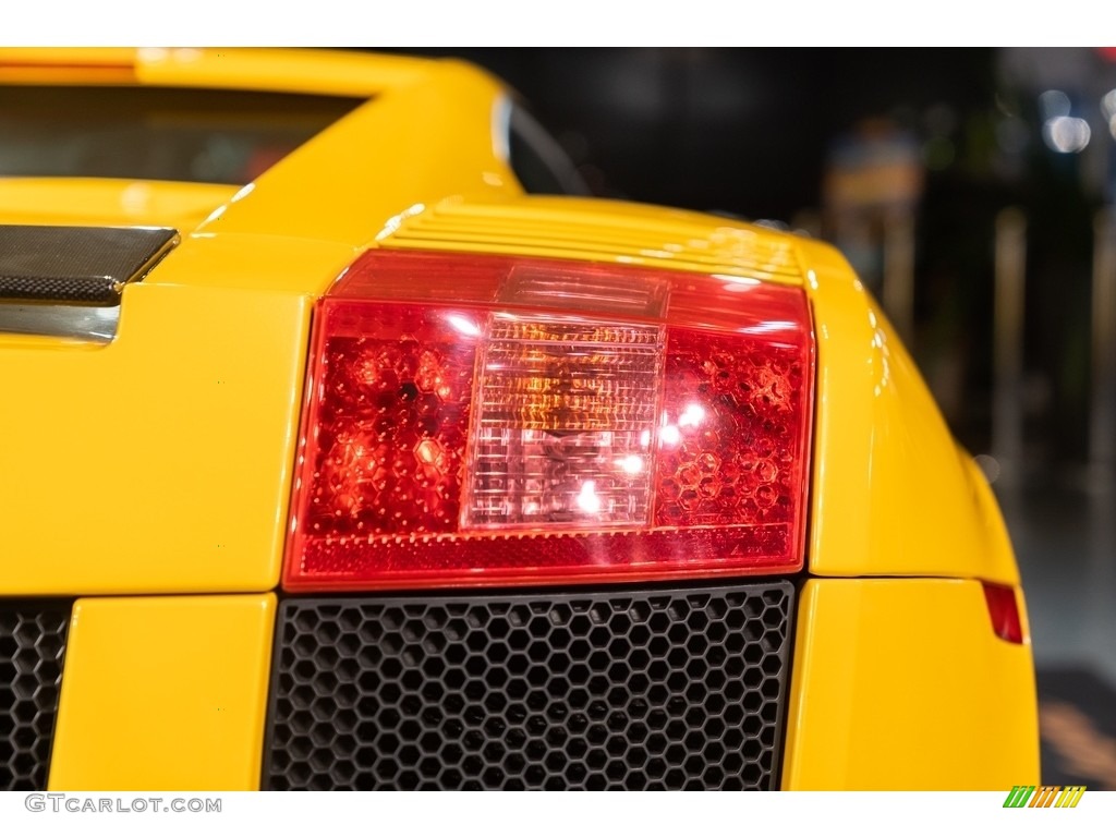 Gallardo Momo Edition Coupe tail light 2005 Lamborghini Gallardo MOMO Edition Coupe Parts