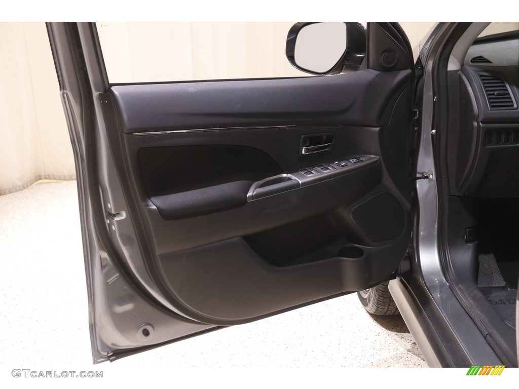 2019 Mitsubishi Outlander Sport ES Door Panel Photos