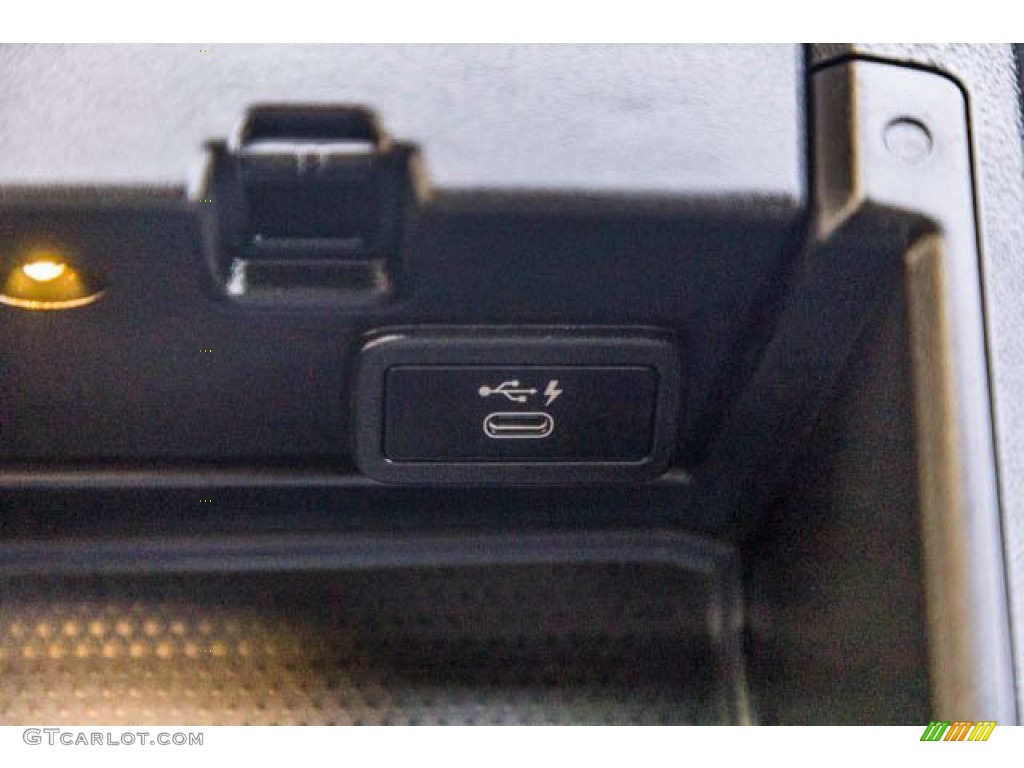 2019 3 Series 330i Sedan - Black Sapphire Metallic / Black photo #17