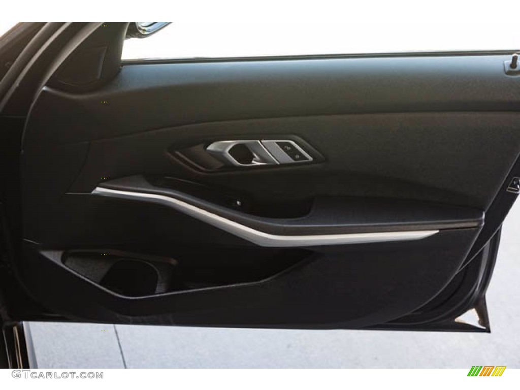 2019 3 Series 330i Sedan - Black Sapphire Metallic / Black photo #35