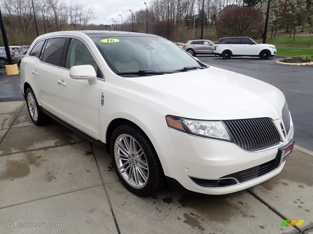 2016 Lincoln MKT Elite AWD Exterior Photos