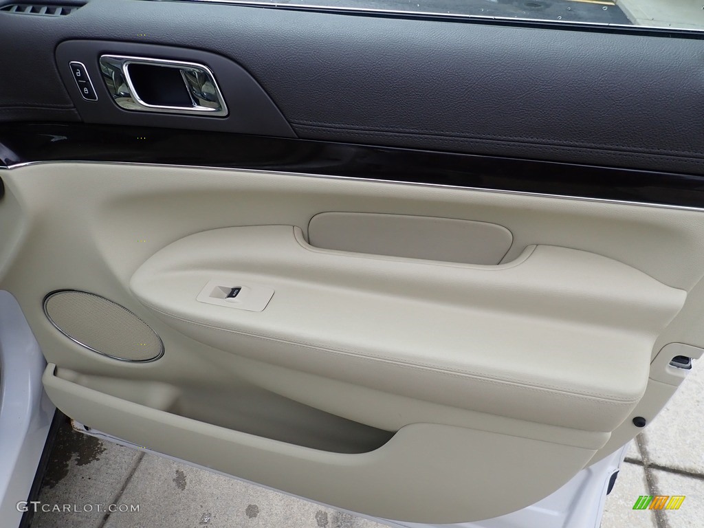2016 Lincoln MKT Elite AWD Light Dune Door Panel Photo #144087005