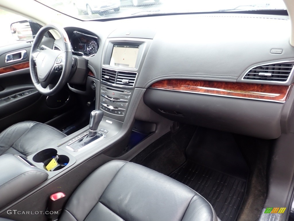 2019 Lincoln MKT Elite AWD Dashboard Photos