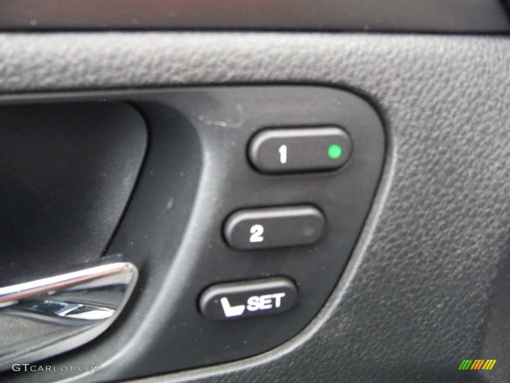 2020 Passport EX-L AWD - Black Forest Pearl / Gray photo #14