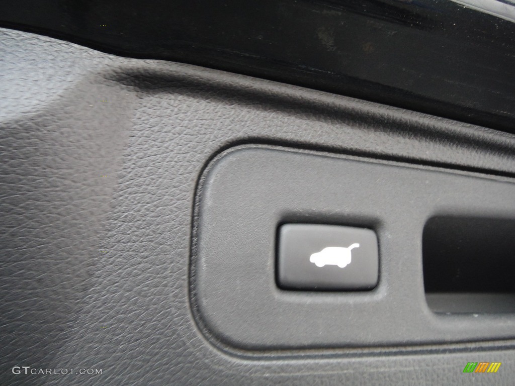 2020 Passport EX-L AWD - Black Forest Pearl / Gray photo #30