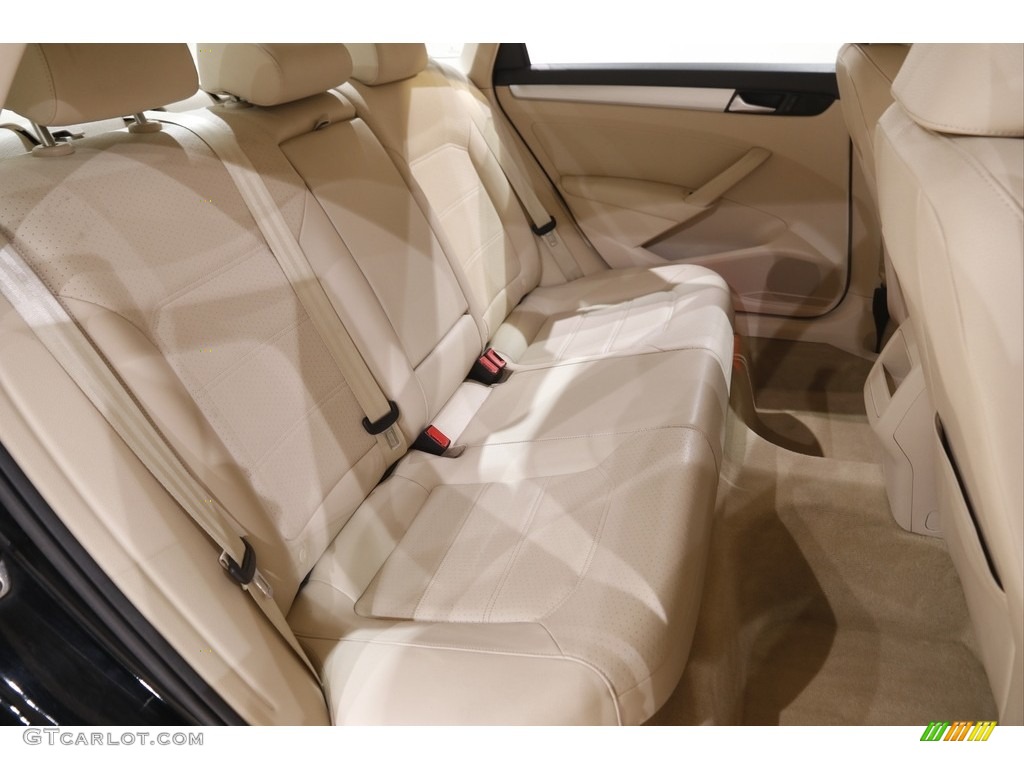 2012 Passat 2.5L SE - Black / Cornsilk Beige photo #16