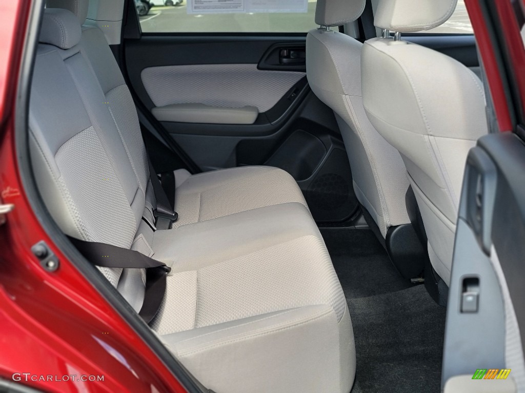 2018 Forester 2.5i Premium - Venetian Red Pearl / Platinum photo #26