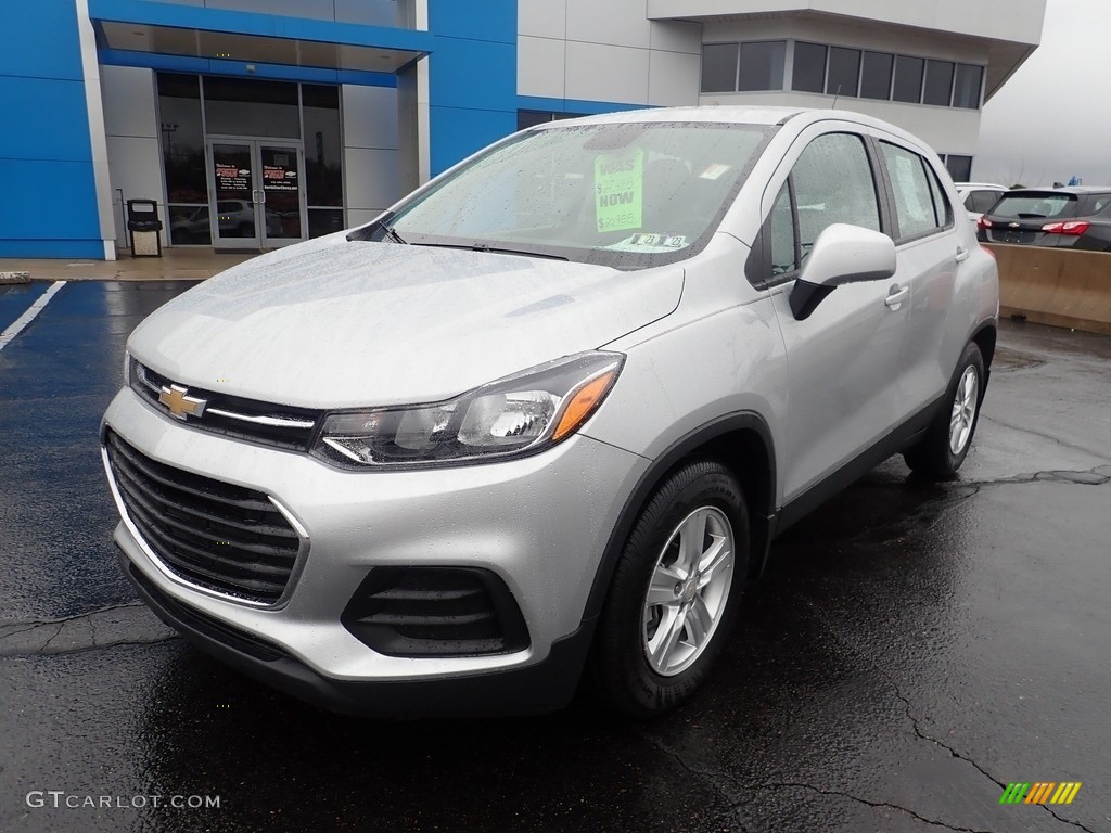 Silver Ice Metallic 2019 Chevrolet Trax LS Exterior Photo #144092456