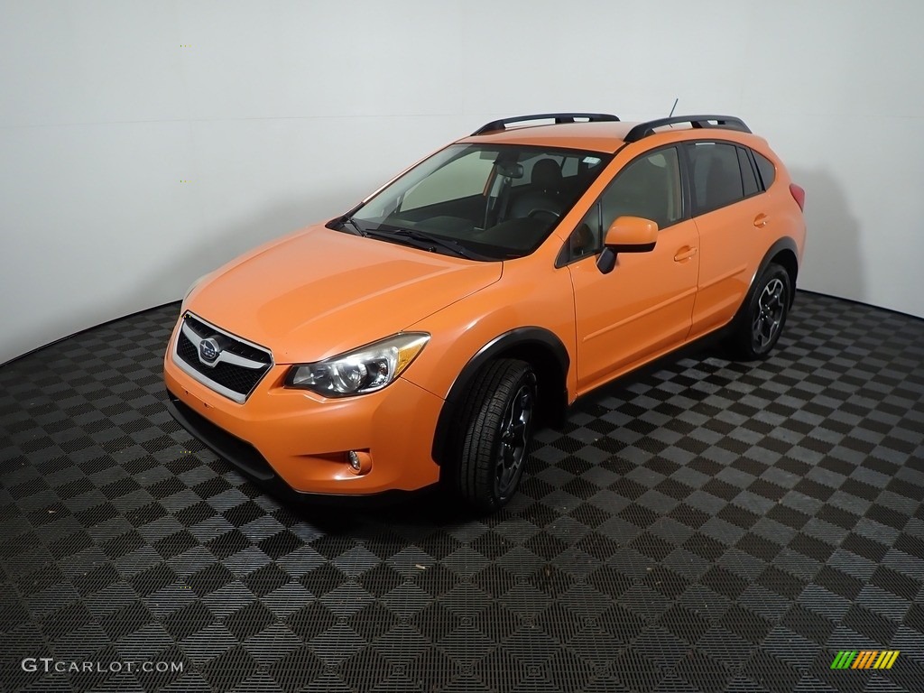 2014 XV Crosstrek 2.0i Limited - Tangerine Orange Pearl / Black photo #10