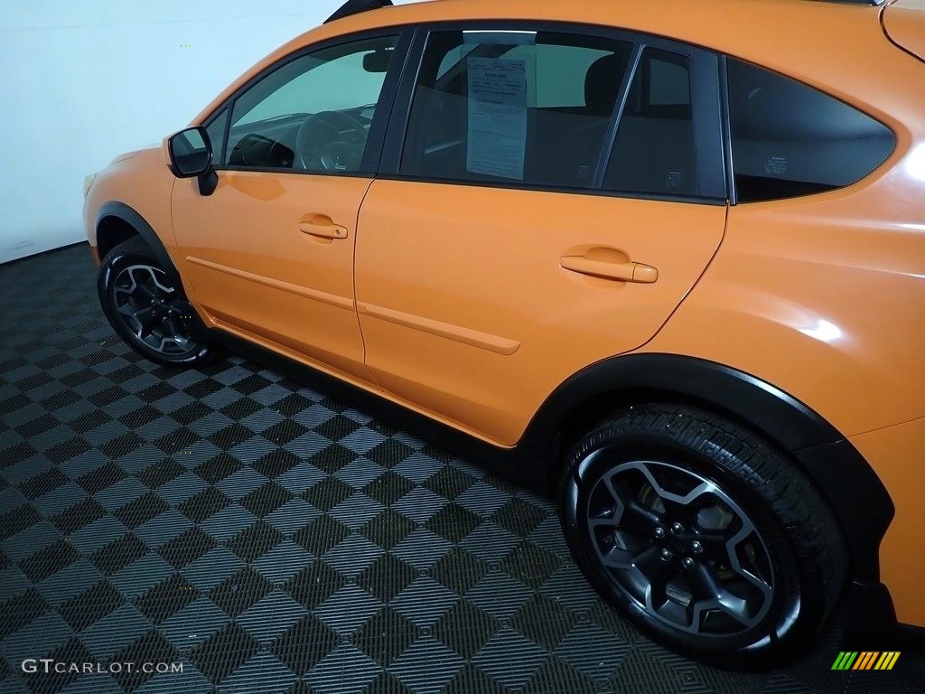 2014 XV Crosstrek 2.0i Limited - Tangerine Orange Pearl / Black photo #19