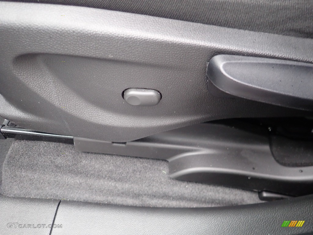 2019 Chevrolet Trax LS Interior Color Photos
