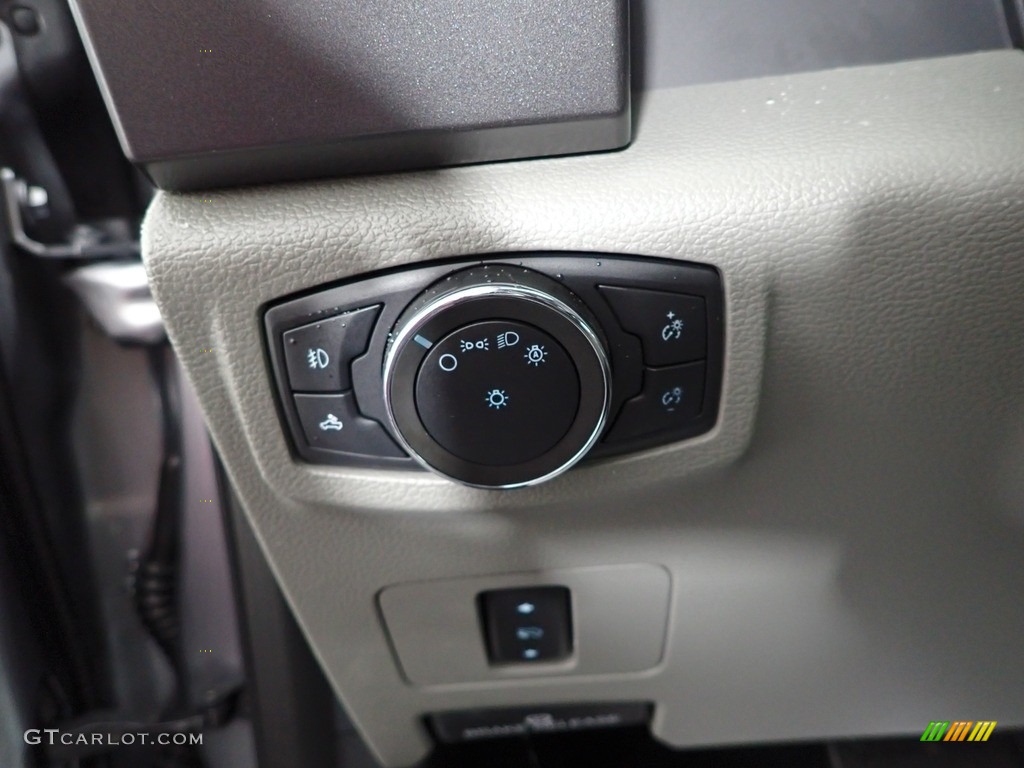 2022 F250 Super Duty XLT Crew Cab 4x4 - Iconic Silver / Medium Earth Gray photo #17