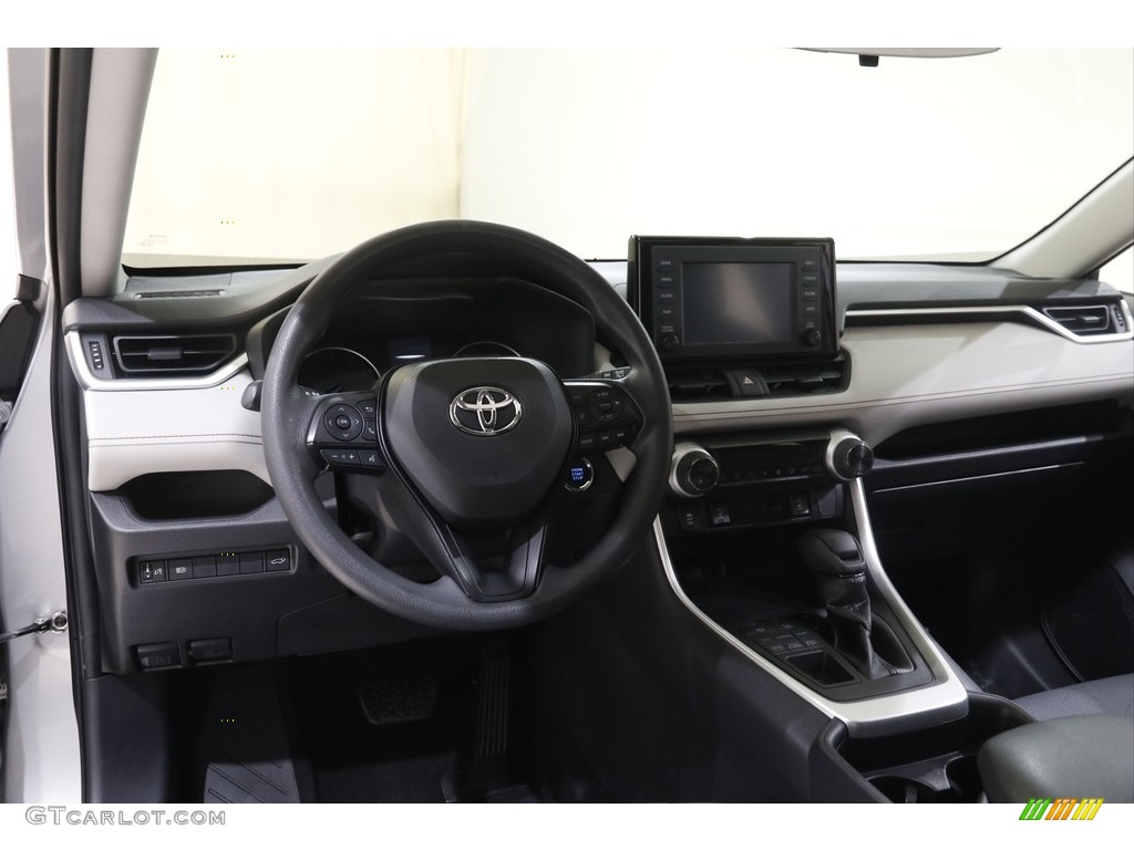 2019 RAV4 XLE - Silver Sky Metallic / Light Gray photo #6