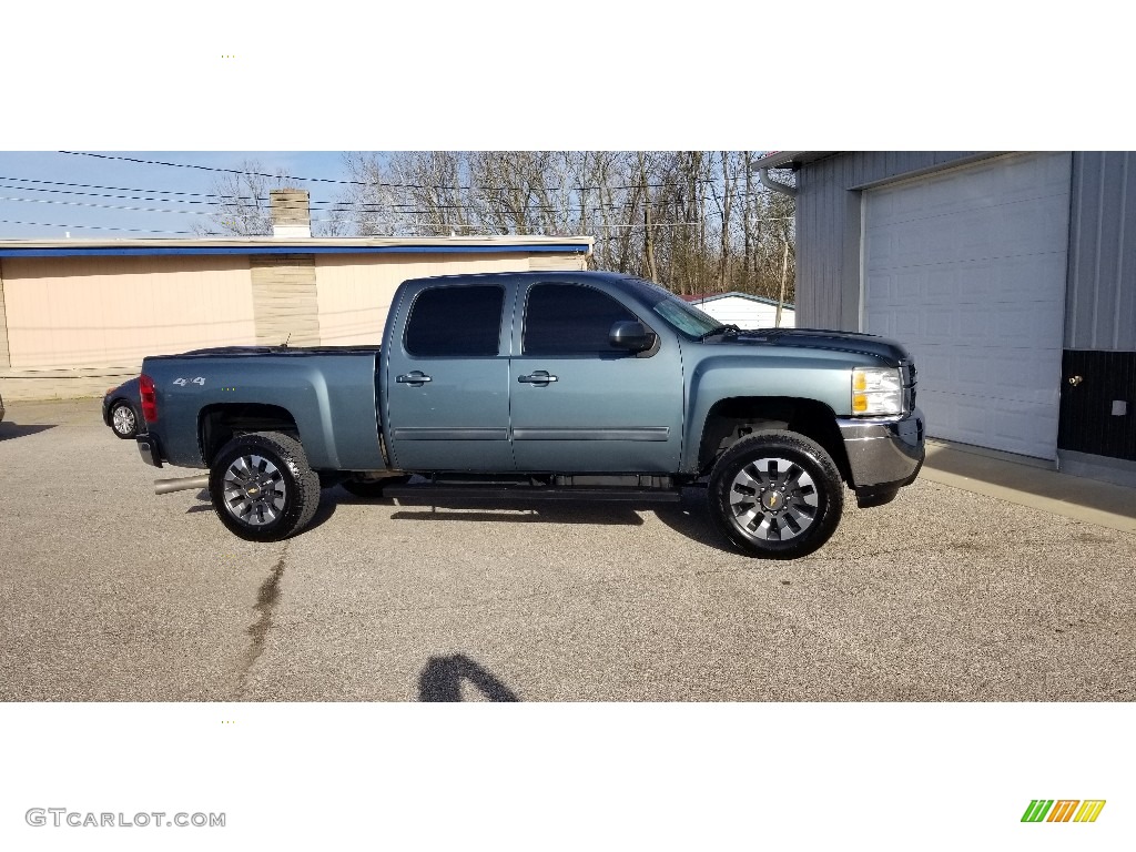 Blue Granite Metallic Chevrolet Silverado 2500HD