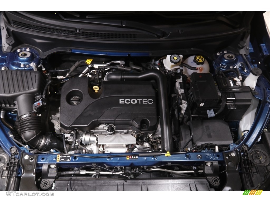 2021 GMC Terrain SLE AWD Engine Photos