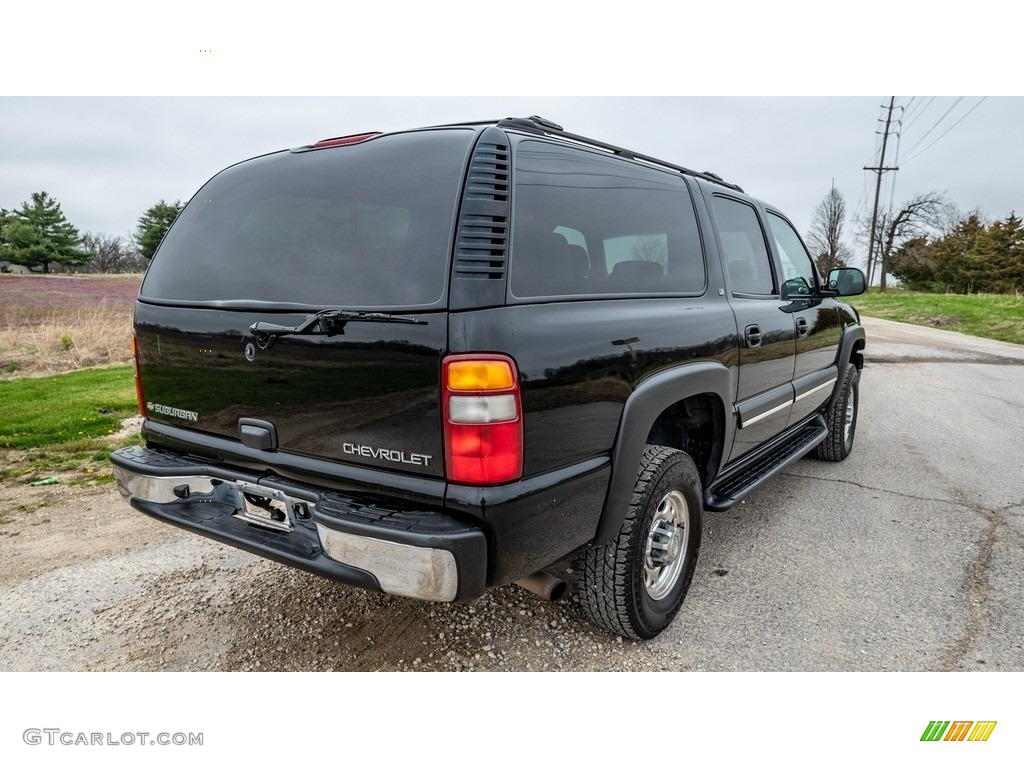 2002 Suburban 2500 LS 4x4 - Onyx Black / Graphite/Medium Gray photo #4