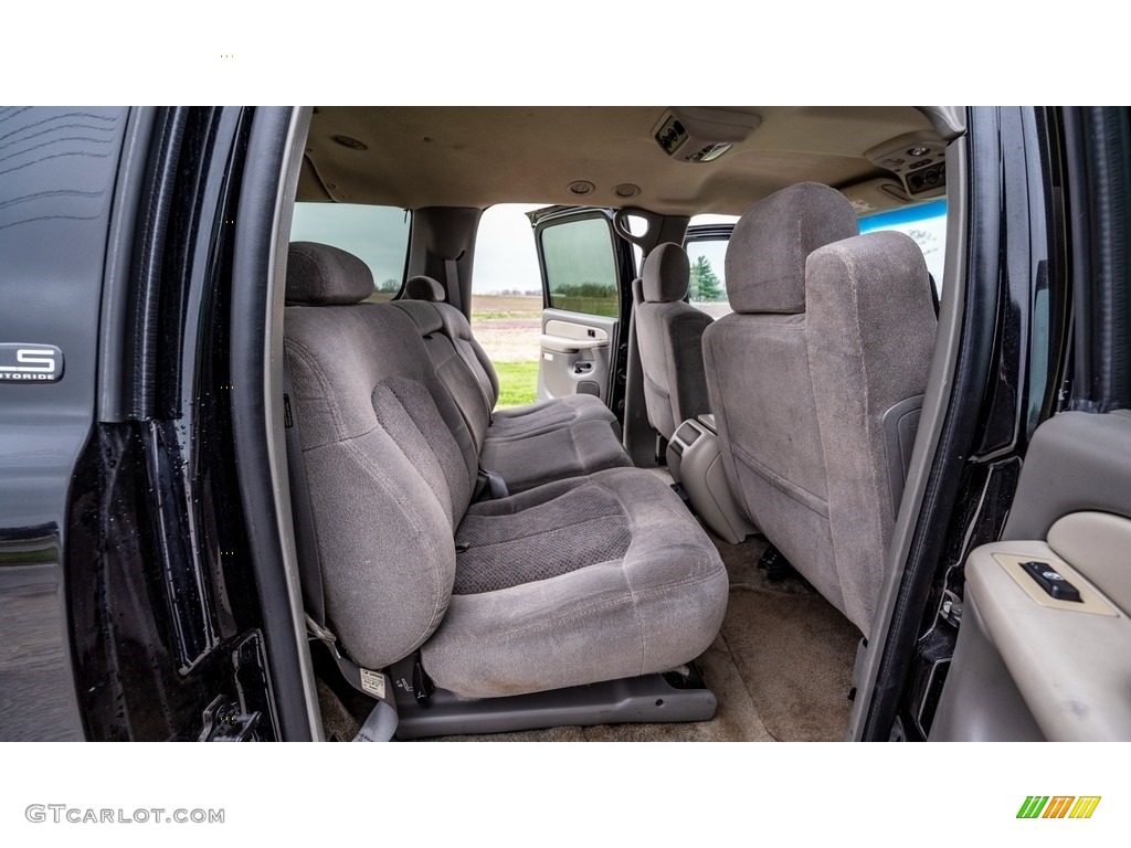 2002 Chevrolet Suburban 2500 LS 4x4 Rear Seat Photo #144101006