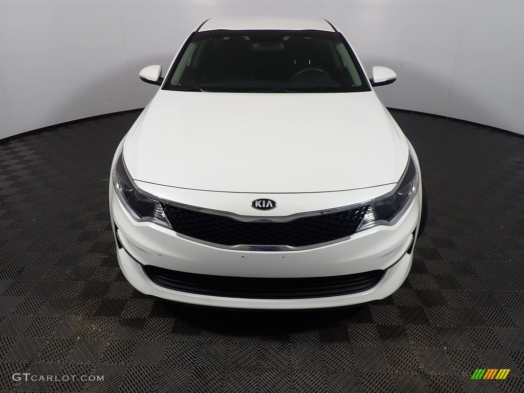 2017 Optima LX - Snow White Pearl / Black photo #5