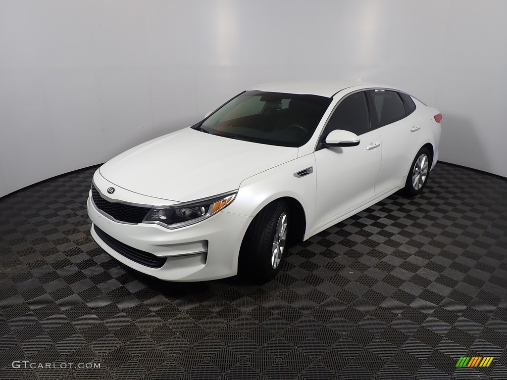 2017 Optima LX - Snow White Pearl / Black photo #9