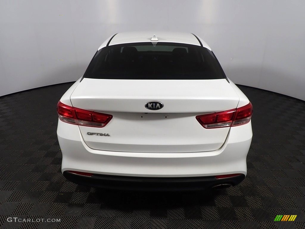 2017 Optima LX - Snow White Pearl / Black photo #13