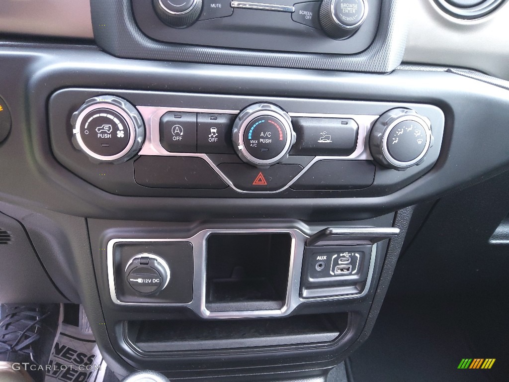 2021 Jeep Wrangler Sport 4x4 Controls Photos