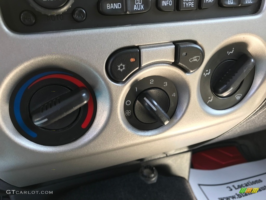 2009 GMC Canyon SLE Extended Cab Controls Photo #144106095