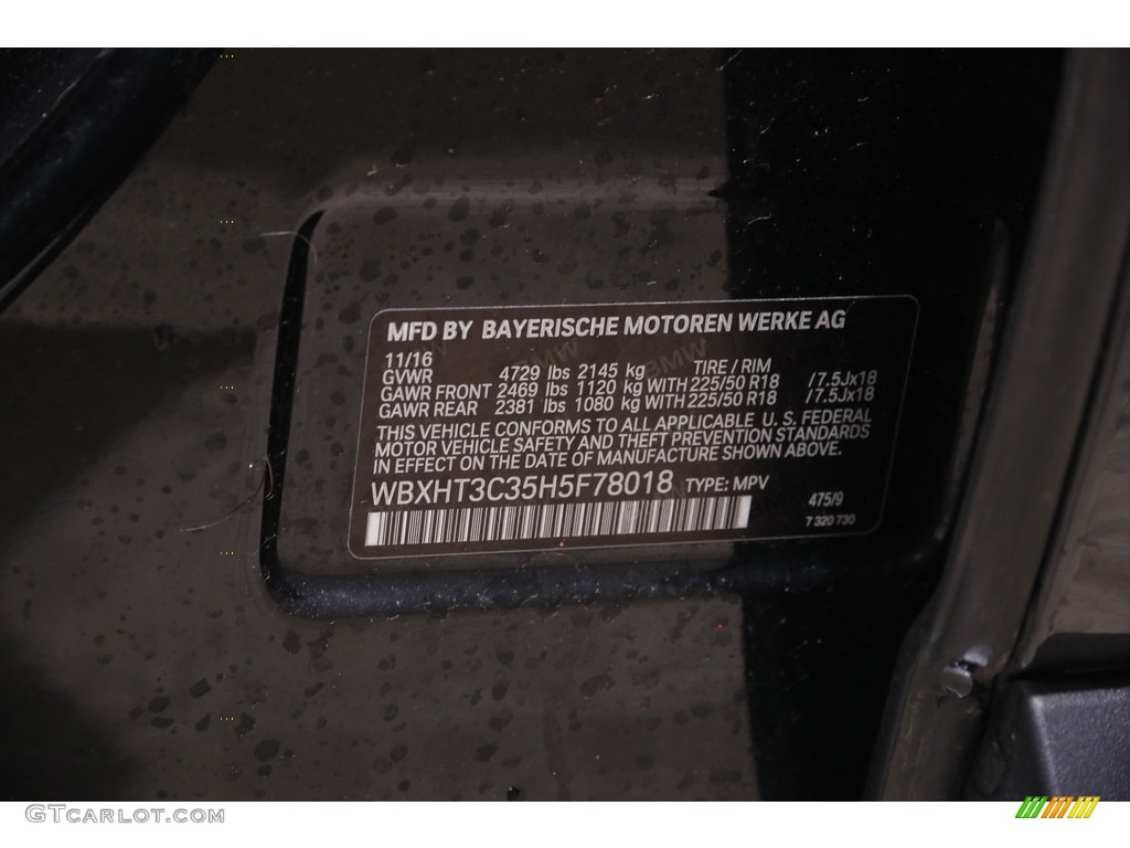 2017 X1 xDrive28i - Black Sapphire Metallic / Black photo #21