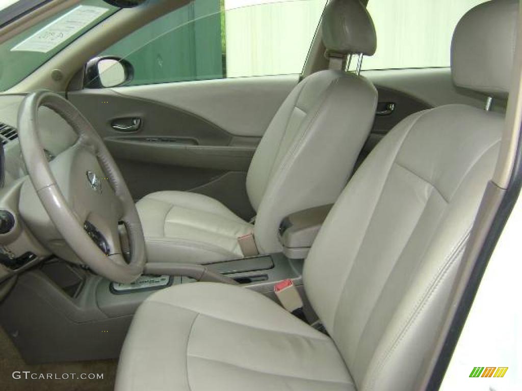 2002 Altima 2.5 S - Cloud White / Blond Beige photo #12